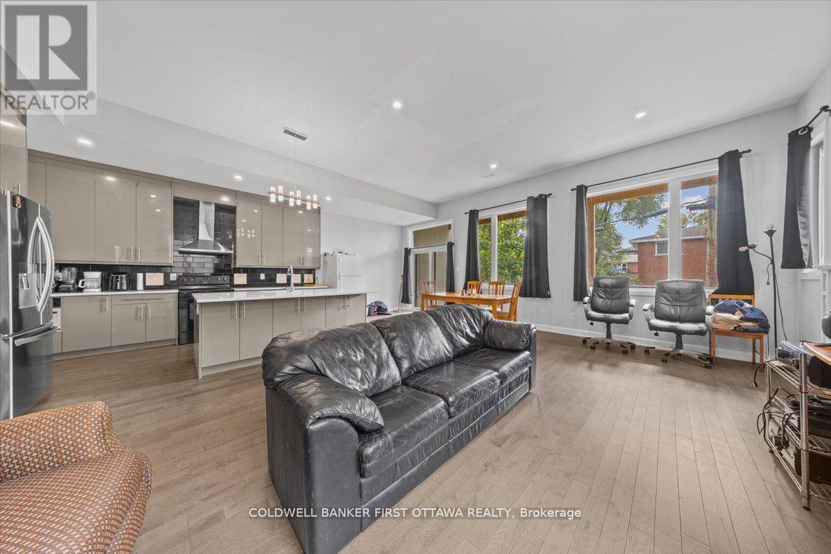 562 Queen Mary Street, Ottawa, Ontario  K1K 1W1 - Photo 6 - X12492516