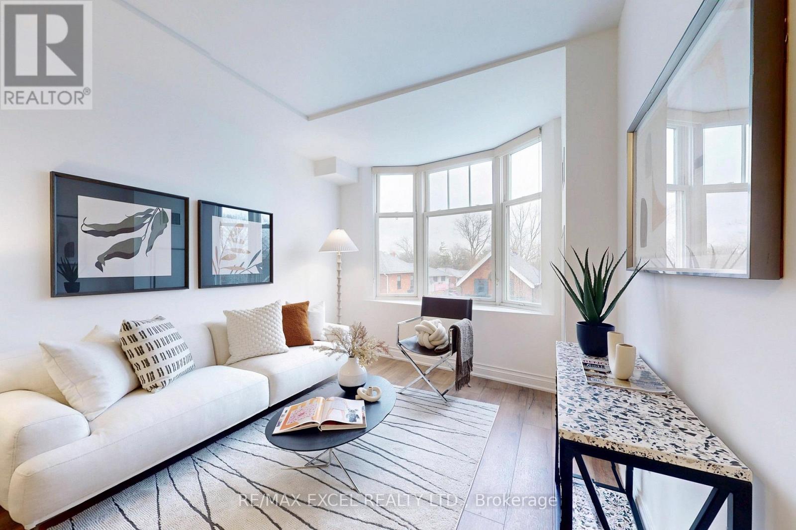 327 - 68 MAIN STREET, Markham, Ontario