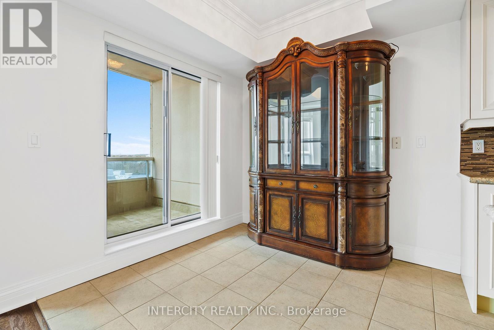 607 - 1 Cordoba Drive, Vaughan, Ontario  L4J 8S3 - Photo 13 - N12492202