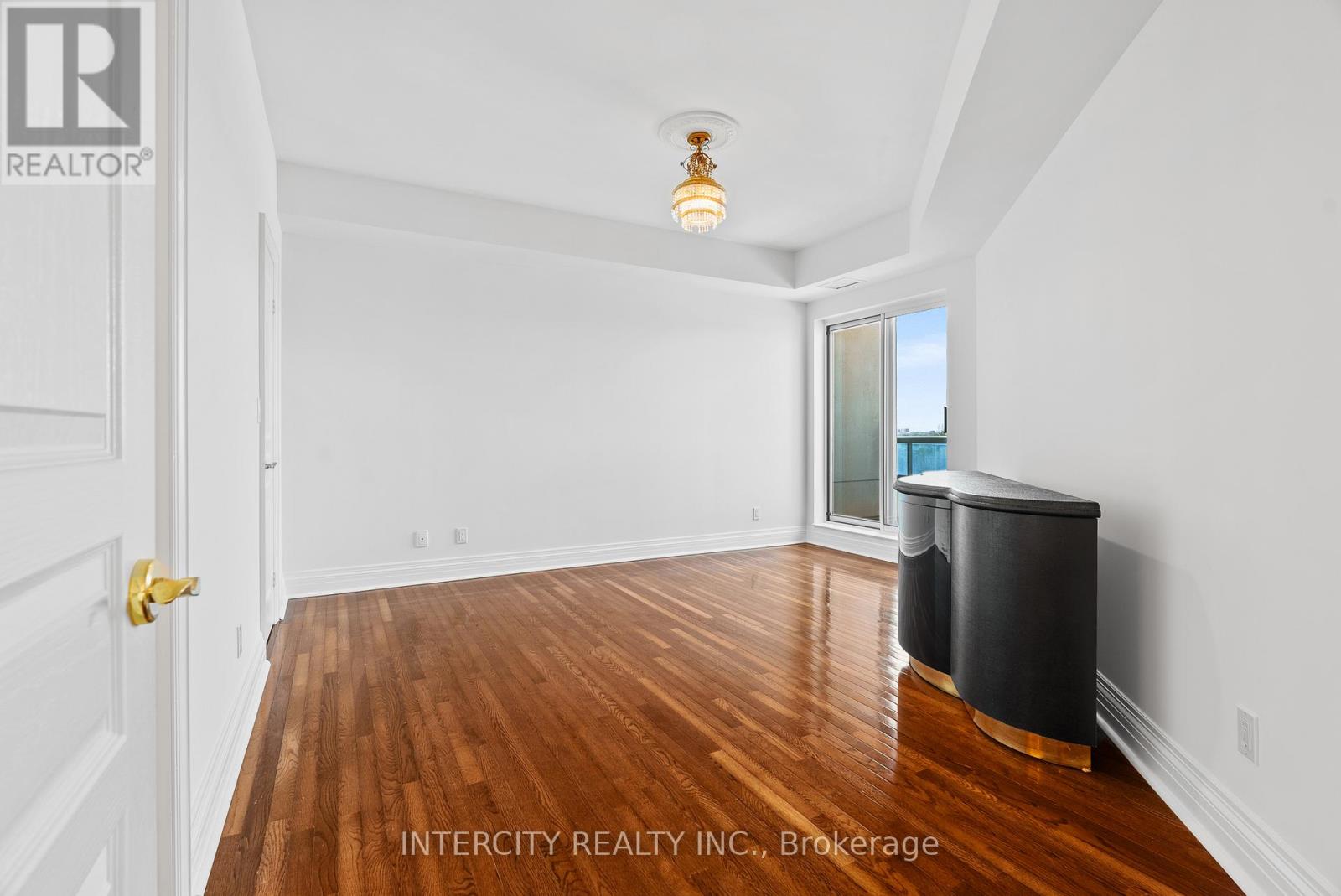 607 - 1 Cordoba Drive, Vaughan, Ontario  L4J 8S3 - Photo 14 - N12492202