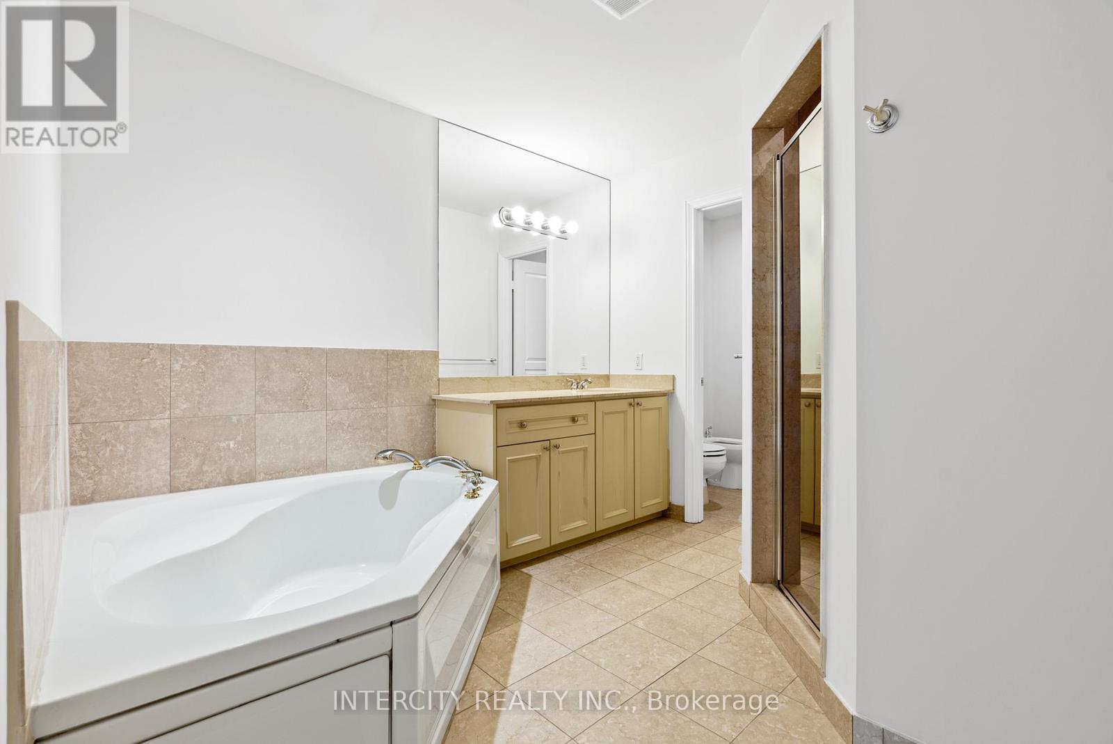 607 - 1 Cordoba Drive, Vaughan, Ontario  L4J 8S3 - Photo 18 - N12492202