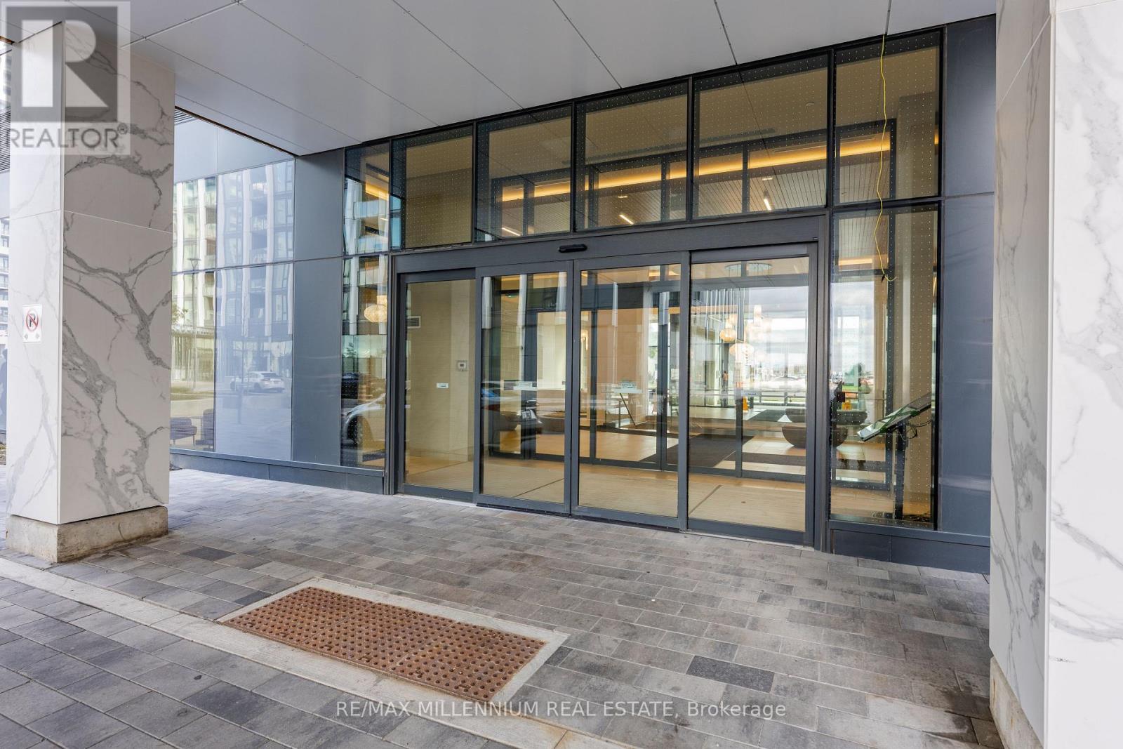 2310 - 8960 Jane Street, Vaughan, Ontario  L4L 0N9 - Photo 2 - N12492272