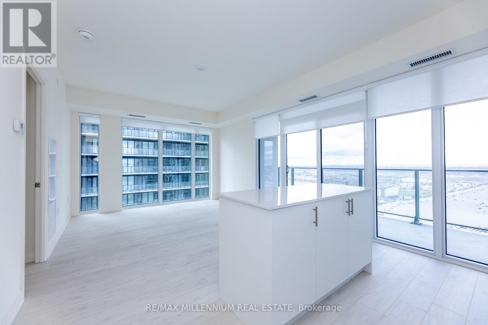 2310 - 8960 Jane Street, Vaughan, Ontario  L4L 0N9 - Photo 9 - N12492272