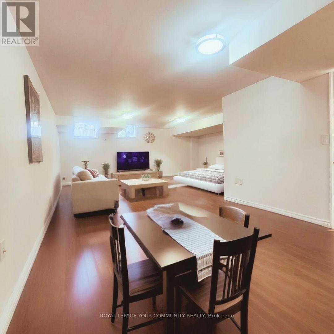 4 Daniel Reaman Crescent, Vaughan, Ontario  L4J 8T7 - Photo 3 - N12492372