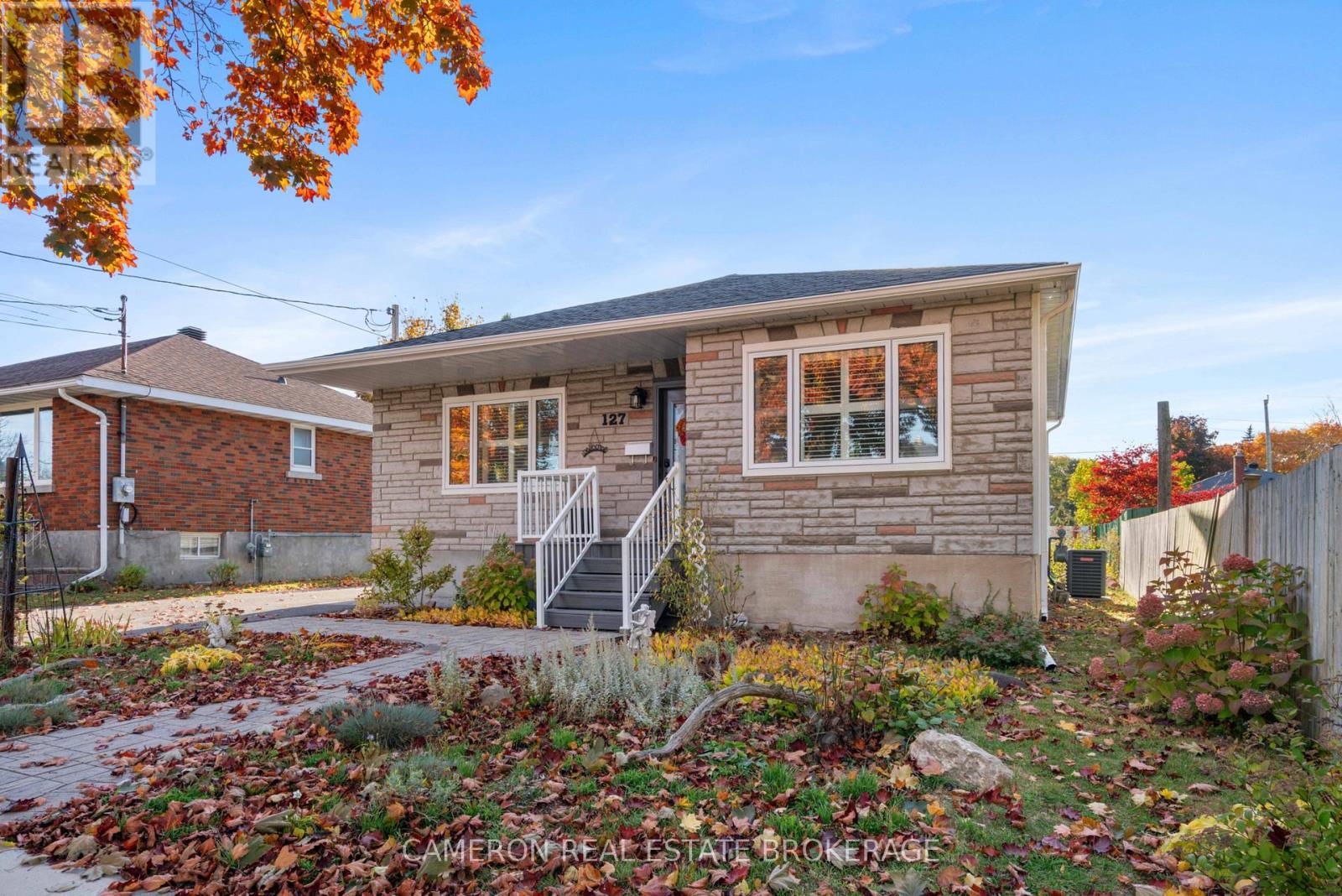 127 Anthony Street, Cornwall, Ontario  K6H 5J9 - Photo 2 - X12492574