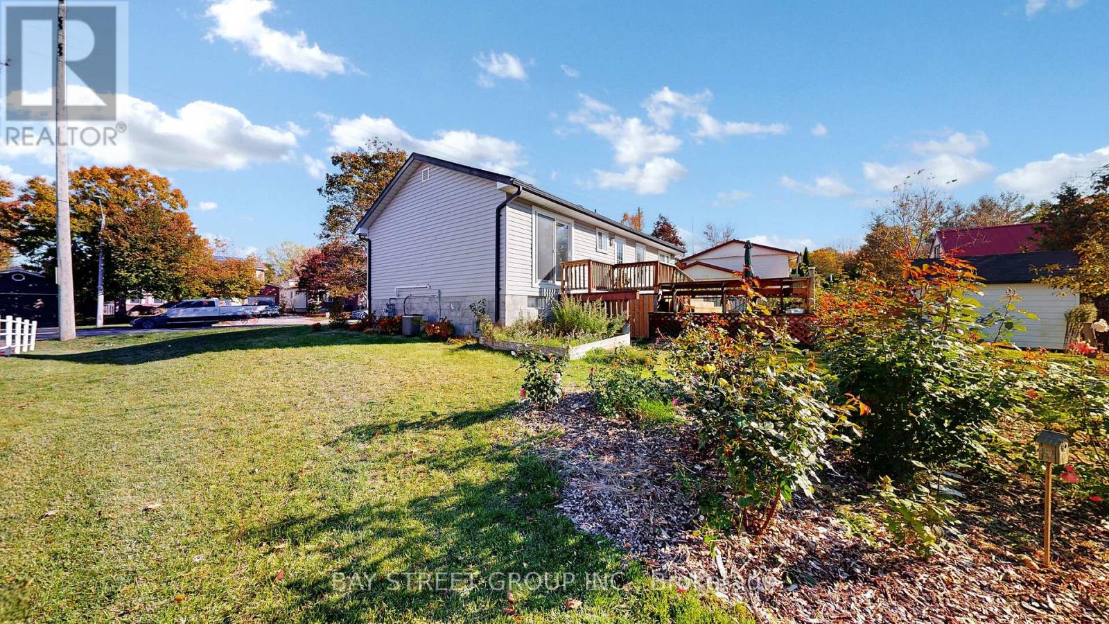 Main Floor - 142 Patterson Road, Barrie (Ardagh), Ontario  L4N 3W4 - Photo 32 - S12492194