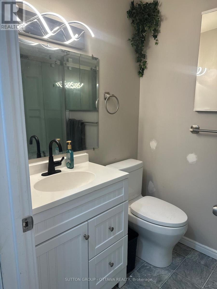 1218 Upton Road, Ottawa, Ontario  K4M 1B3 - Photo 11 - X12490598