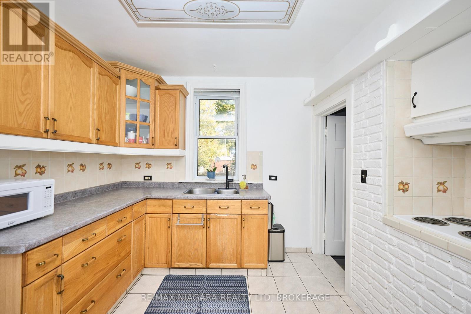 4660 Sixth Avenue, Niagara Falls (Cherrywood), Ontario  L2E 4T5 - Photo 12 - X12492496