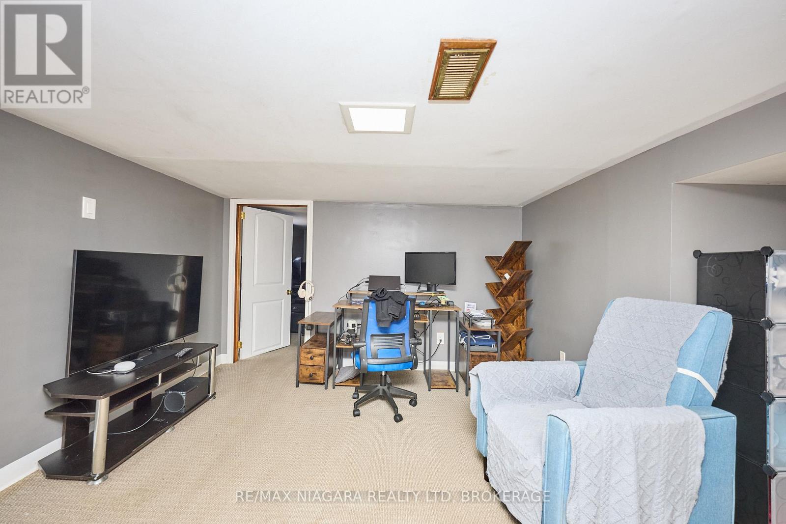 4660 Sixth Avenue, Niagara Falls (Cherrywood), Ontario  L2E 4T5 - Photo 18 - X12492496