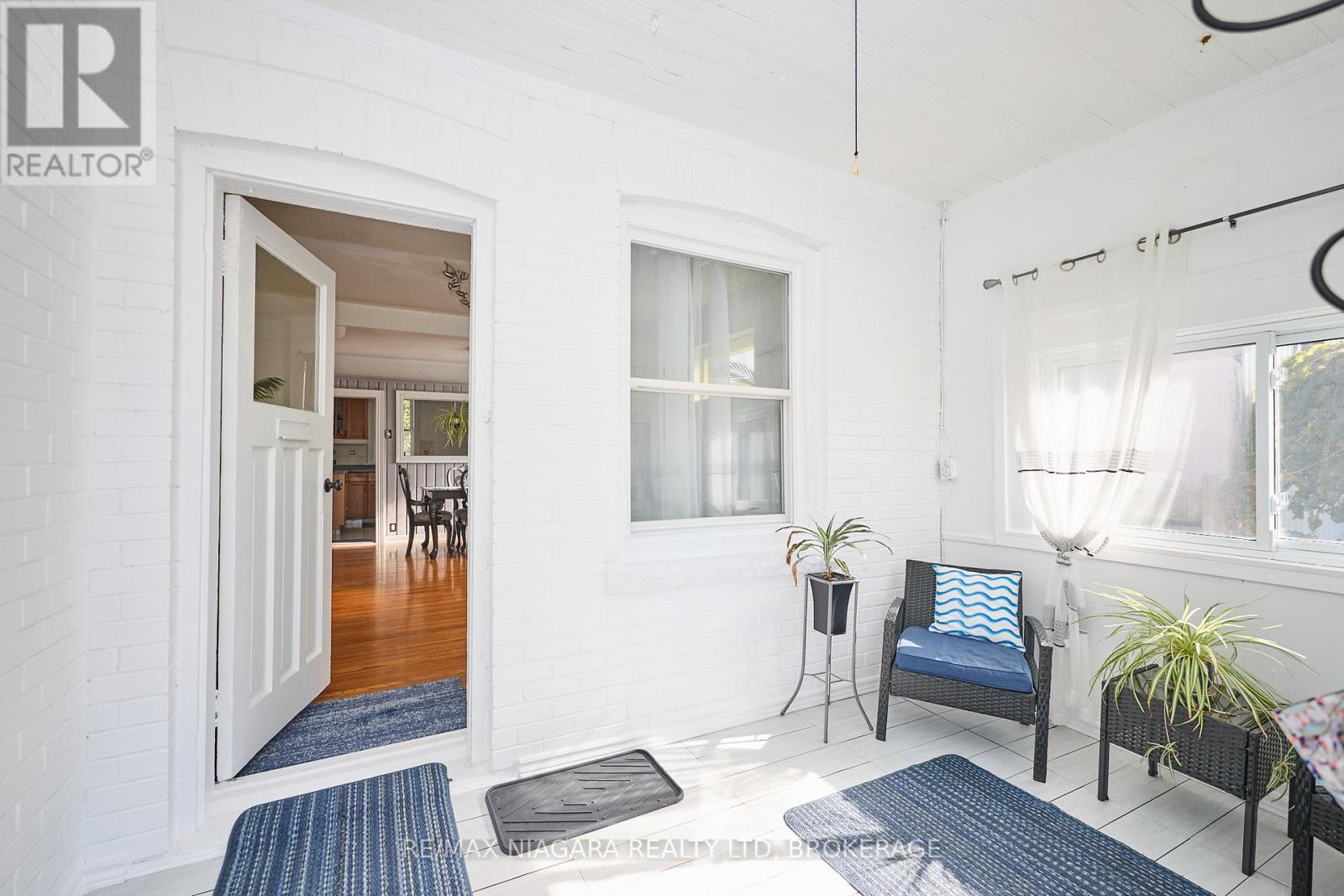 4660 Sixth Avenue, Niagara Falls (Cherrywood), Ontario  L2E 4T5 - Photo 5 - X12492496