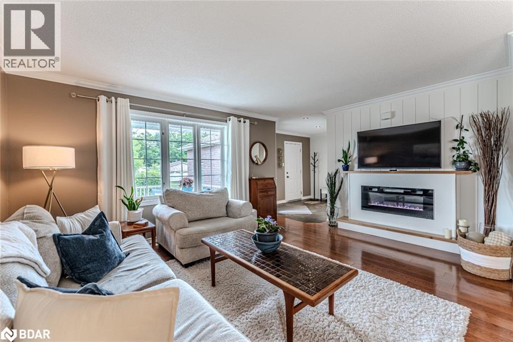 95 Crompton Drive, Barrie, Ontario  L4M 6P1 - Photo 3 - 40784478