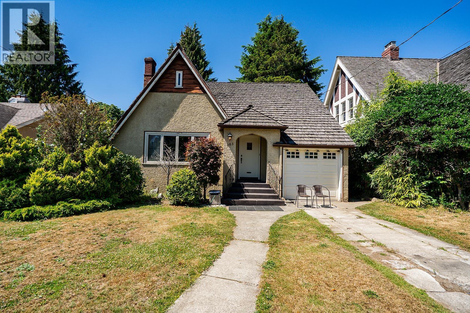 403 SIXTH AVENUE, New Westminster, British Columbia