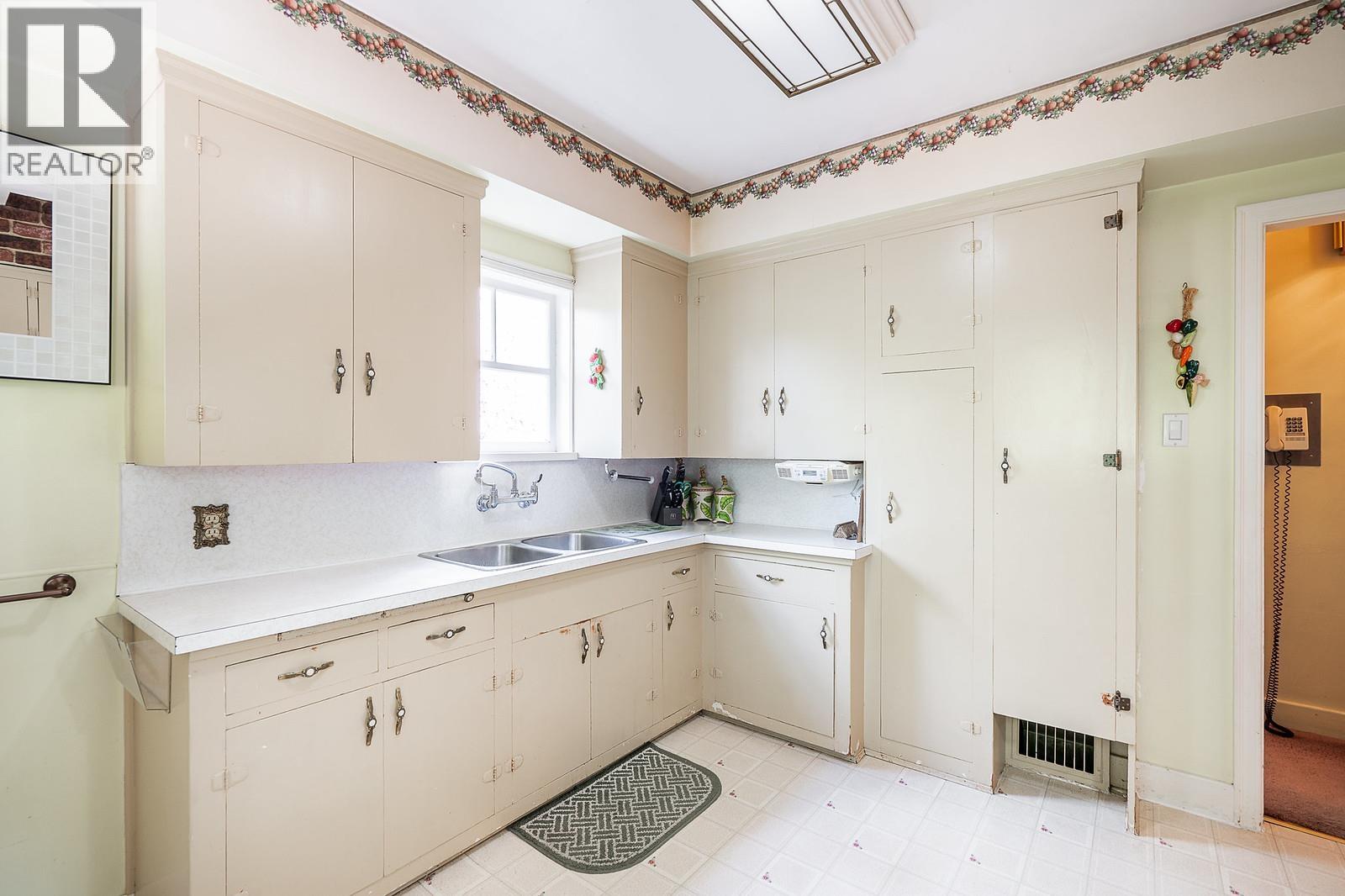 403 Sixth Avenue, New Westminster, British Columbia  V3L 1T9 - Photo 11 - R3045779