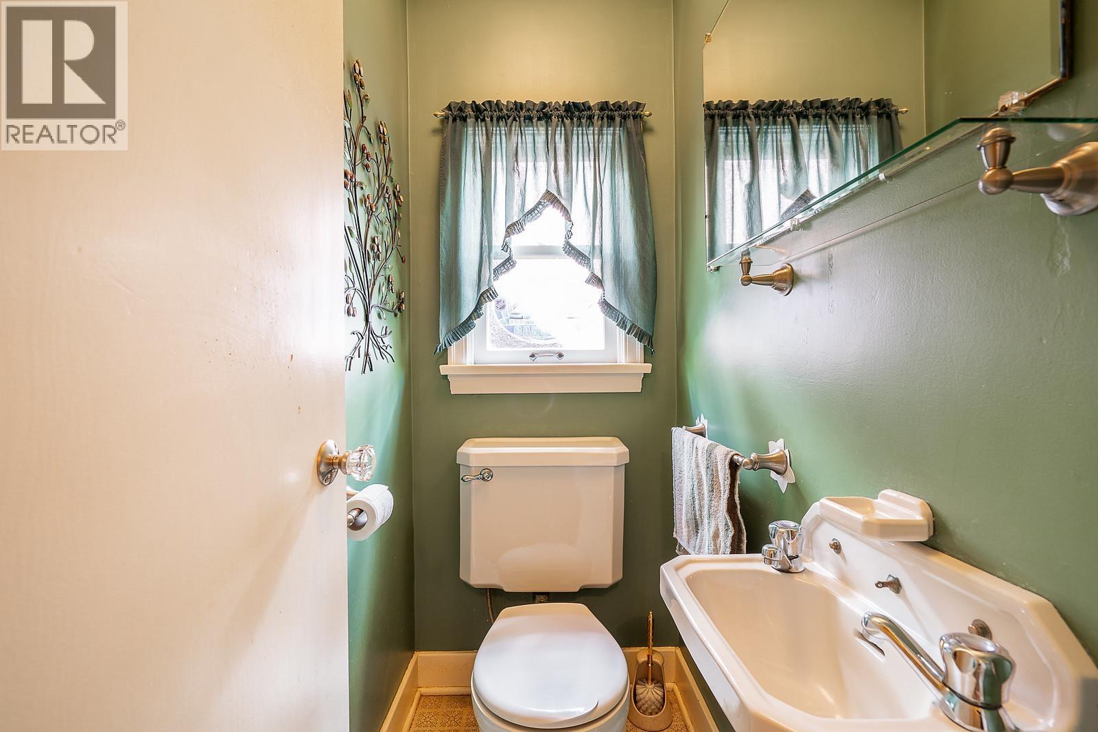 403 Sixth Avenue, New Westminster, British Columbia  V3L 1T9 - Photo 13 - R3045779