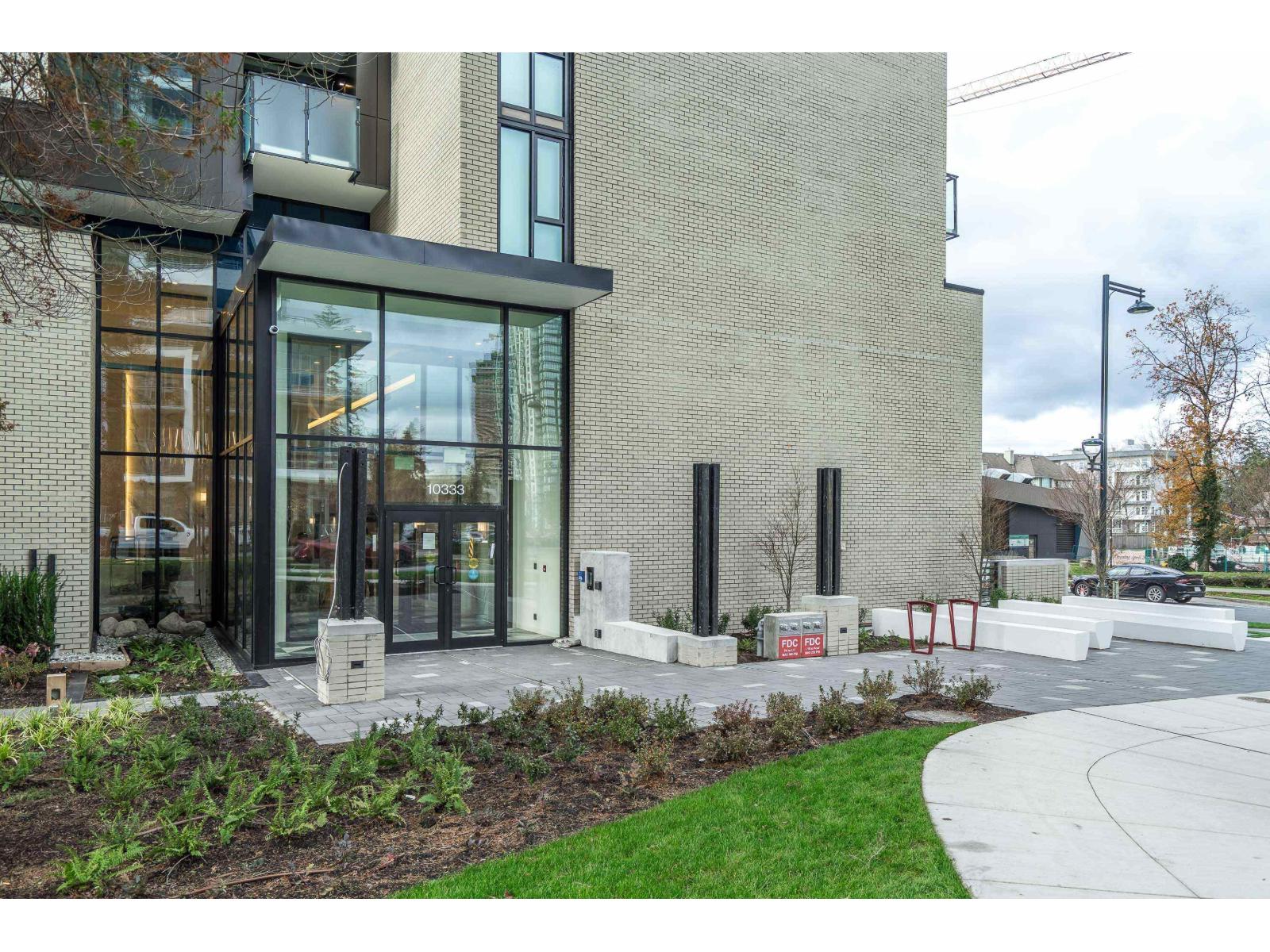 2604 10333 133 Street, Surrey, British Columbia  V3R 2H4 - Photo 3 - R3061793