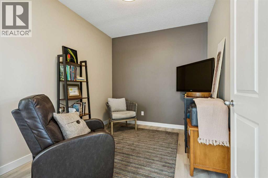 36 Sunrise Crescent, Cochrane, Alberta  T4C 0Z9 - Photo 15 - A2259386