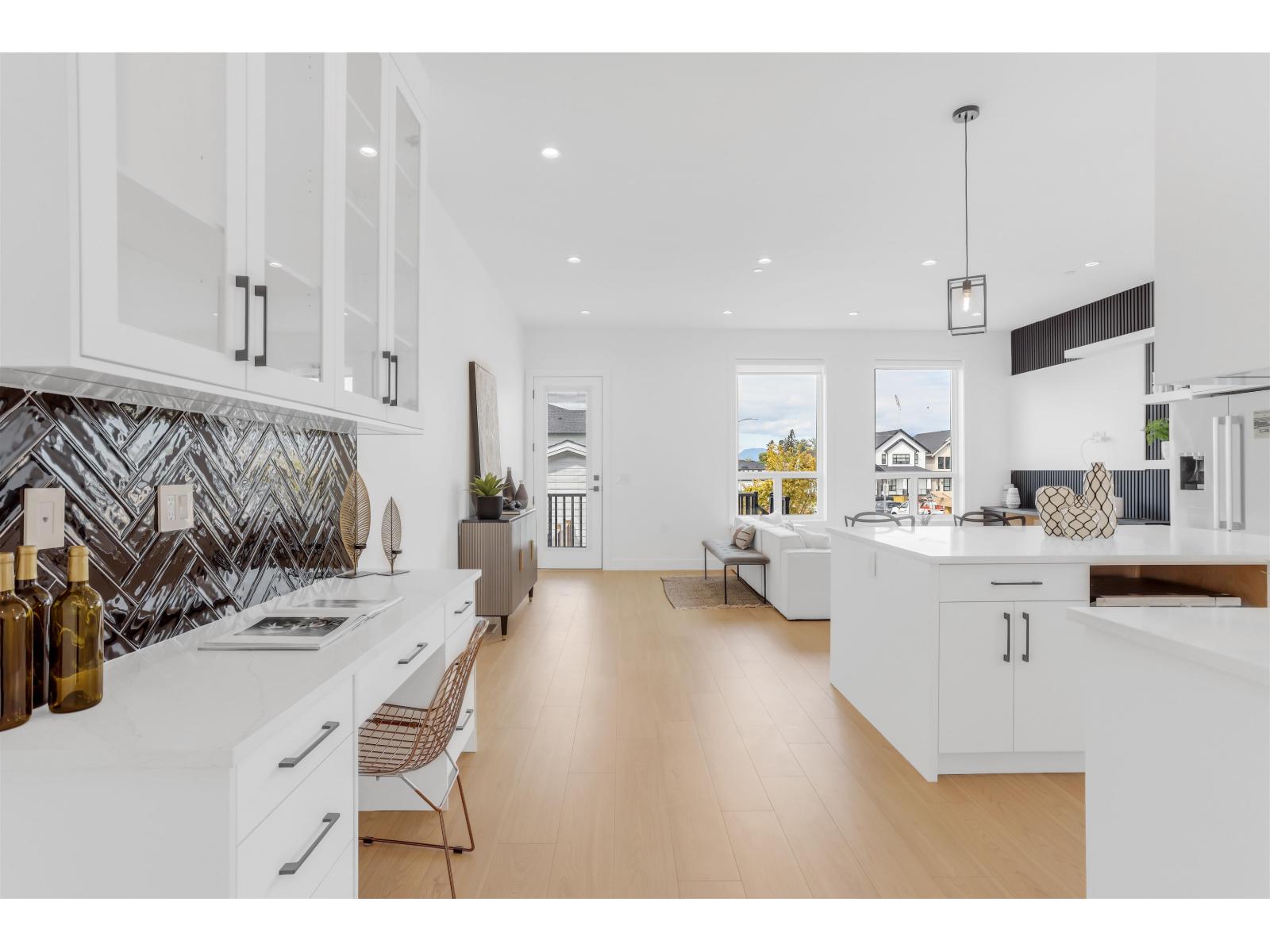 20961 83 Avenue, Langley, British Columbia  V2Y 4K4 - Photo 10 - R3063285