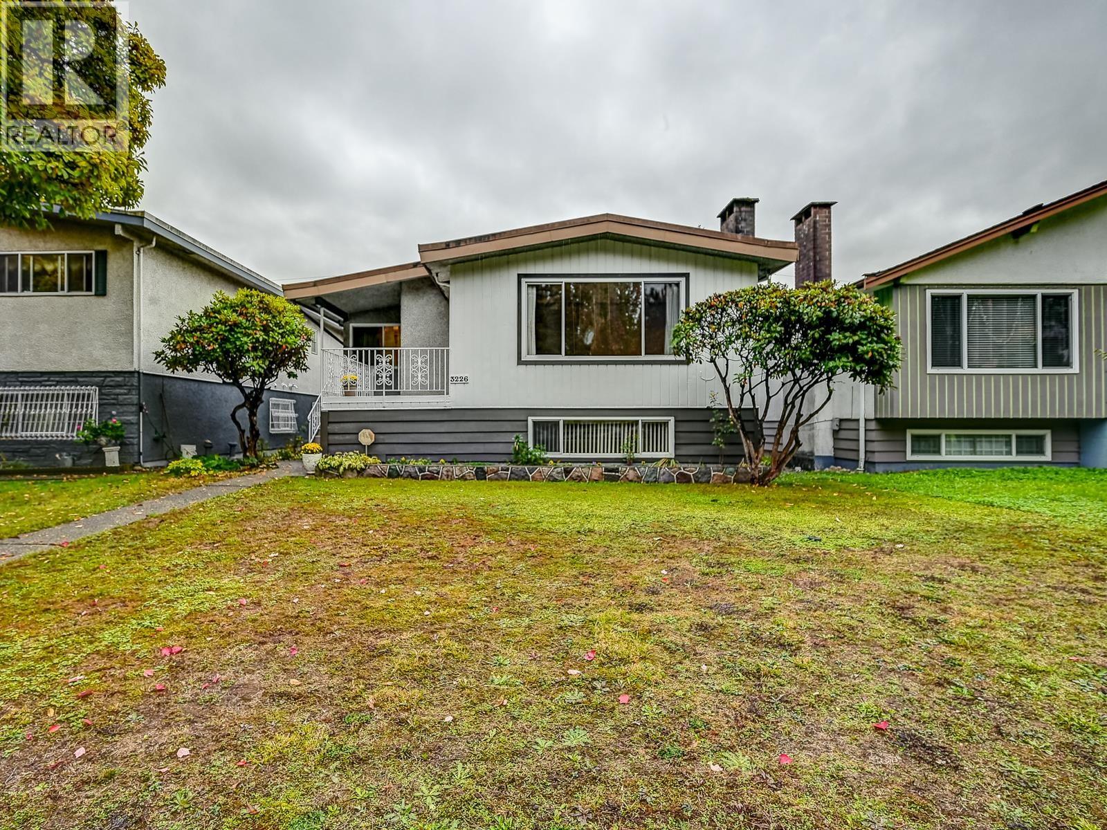 3226 E 1ST AVENUE, Vancouver, British Columbia