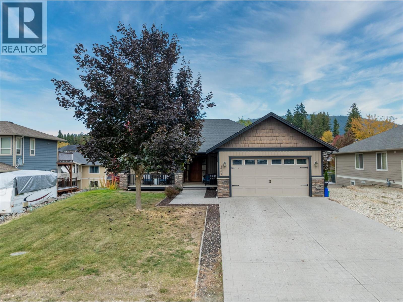 1660 22 Street NE, salmon arm, British Columbia
