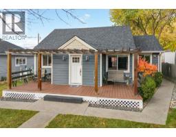 558-560 Cambridge Avenue, kelowna, British Columbia