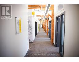 300 - 23 - 72 VICTORIA STREET S, kitchener, Ontario