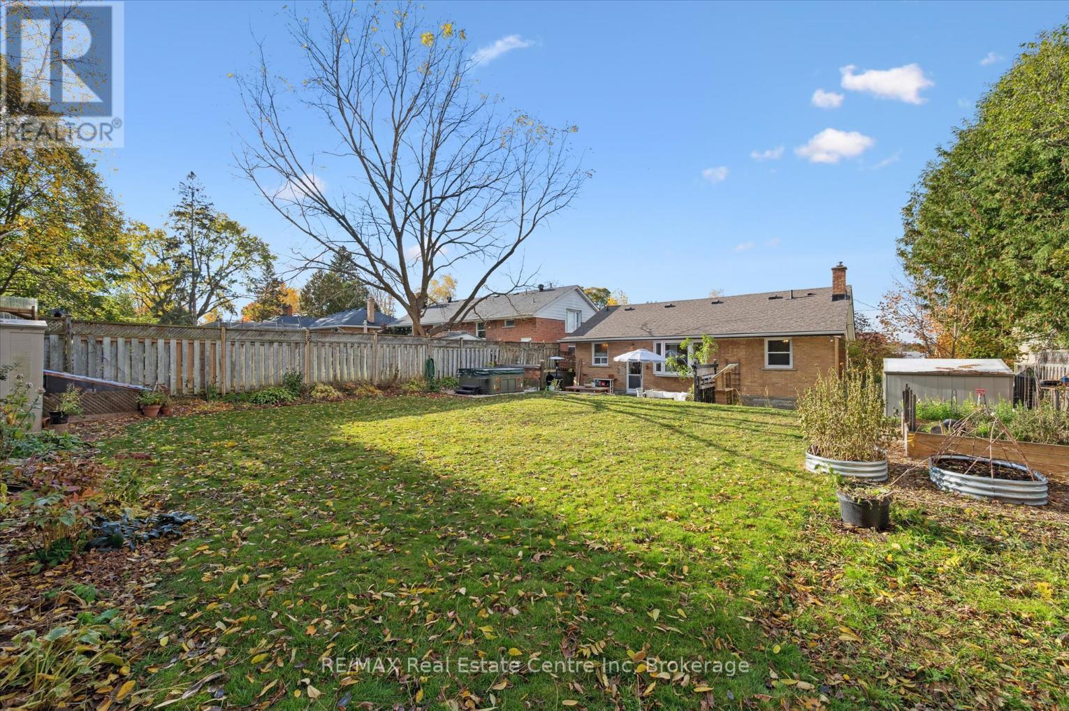 19 Cadillac Drive, Guelph, Ontario  N1E 2B4 - Photo 16 - X12492468