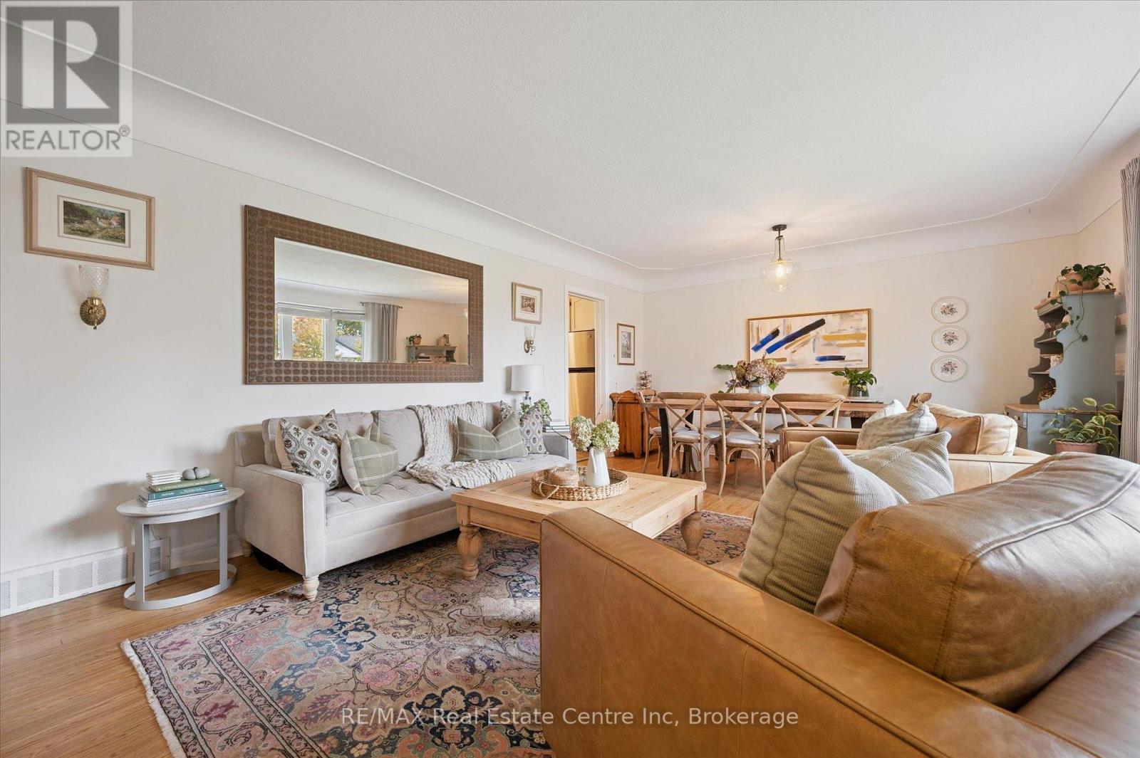 19 Cadillac Drive, Guelph, Ontario  N1E 2B4 - Photo 4 - X12492468