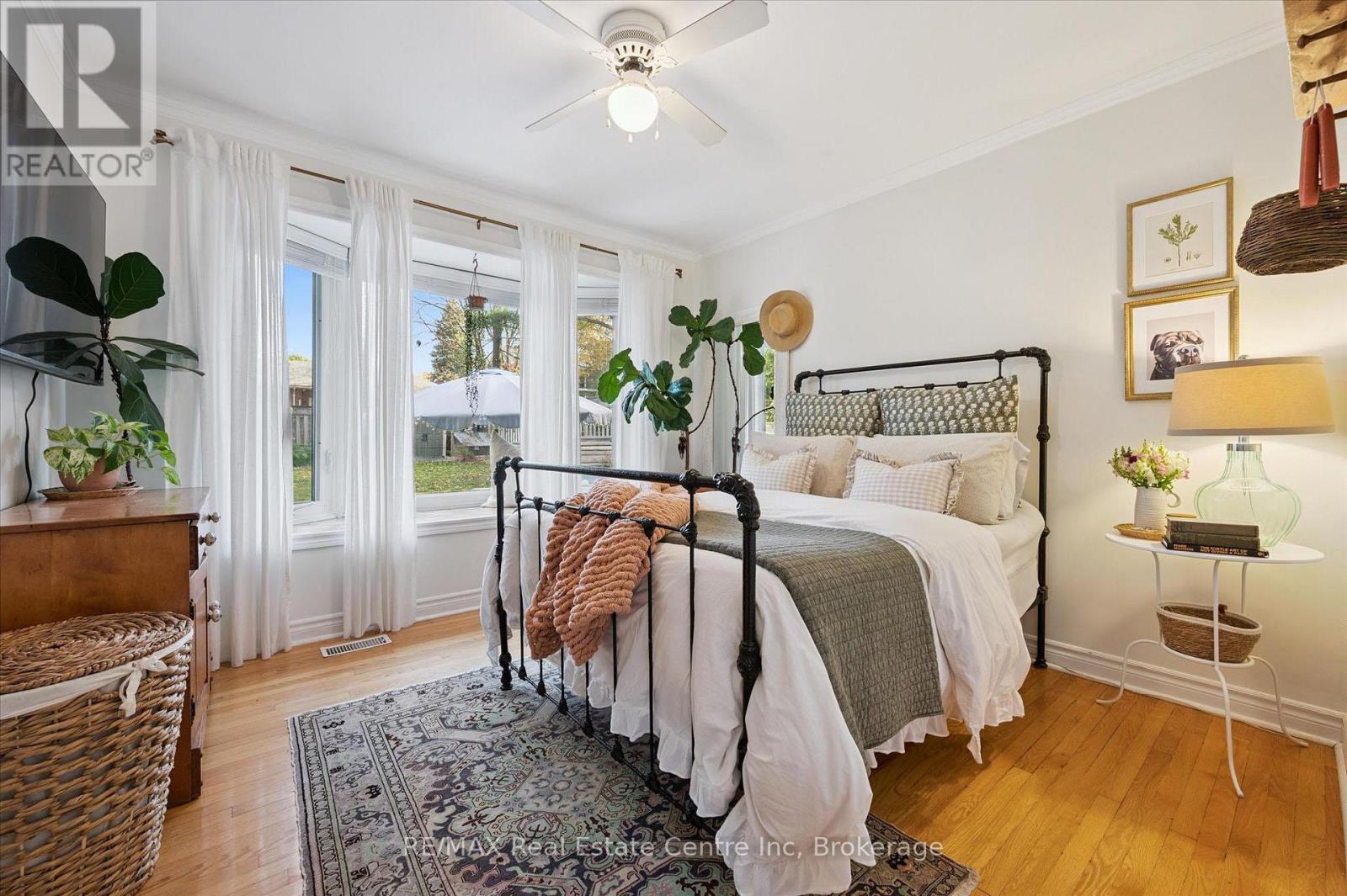 19 Cadillac Drive, Guelph, Ontario  N1E 2B4 - Photo 9 - X12492468