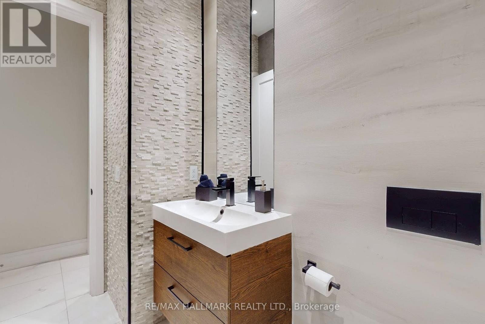 61 Strathgreen Lane, Georgina, Ontario  L4P 0J3 - Photo 27 - N12482277