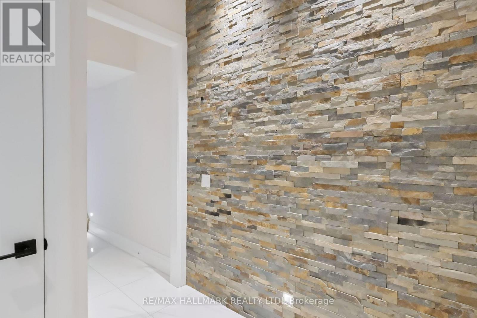 61 Strathgreen Lane, Georgina, Ontario  L4P 0J3 - Photo 29 - N12482277