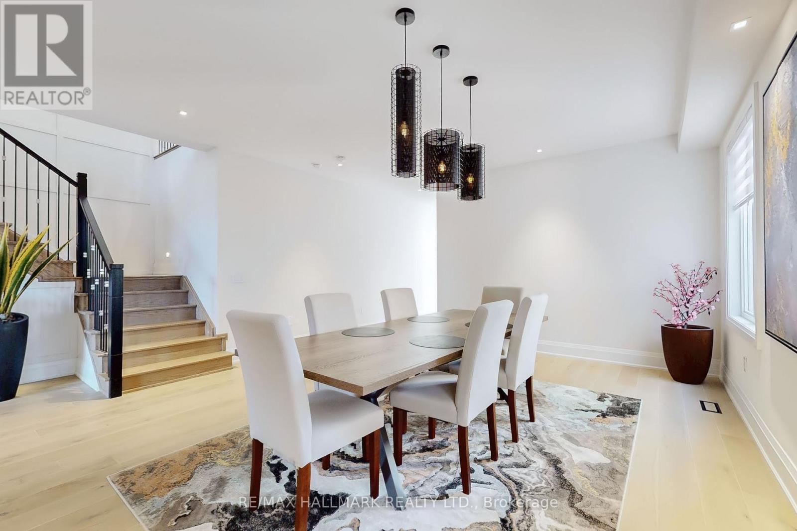 61 Strathgreen Lane, Georgina, Ontario  L4P 0J3 - Photo 13 - N12482277