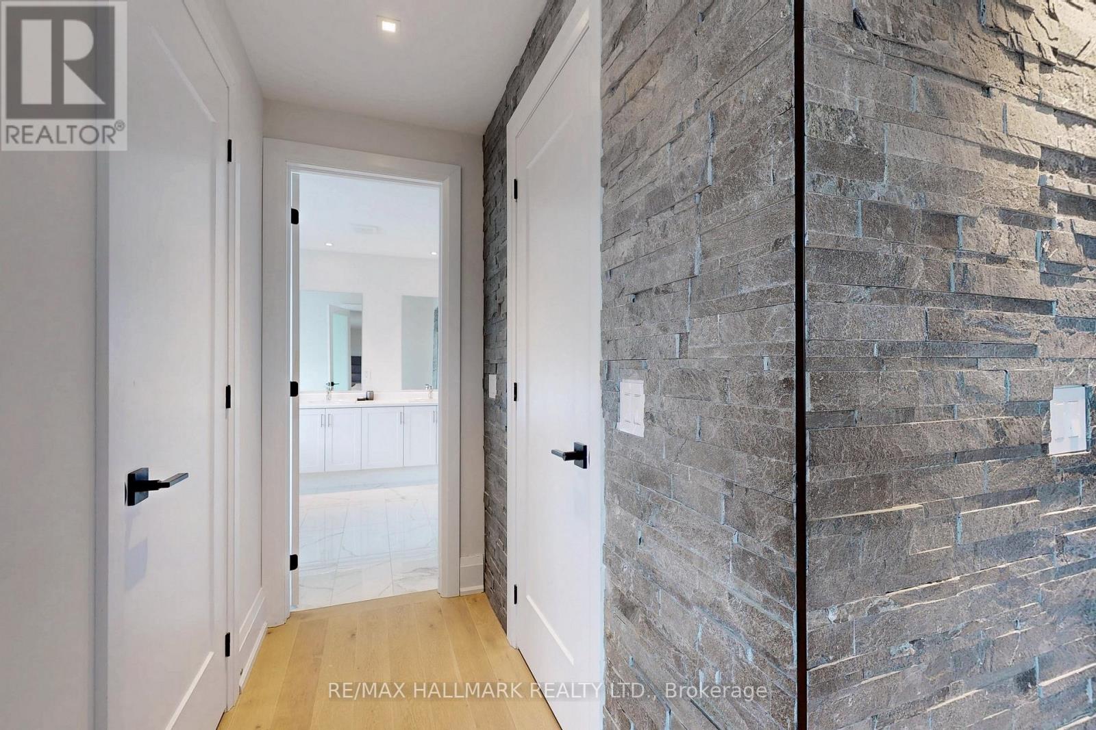 61 Strathgreen Lane, Georgina, Ontario  L4P 0J3 - Photo 37 - N12482277