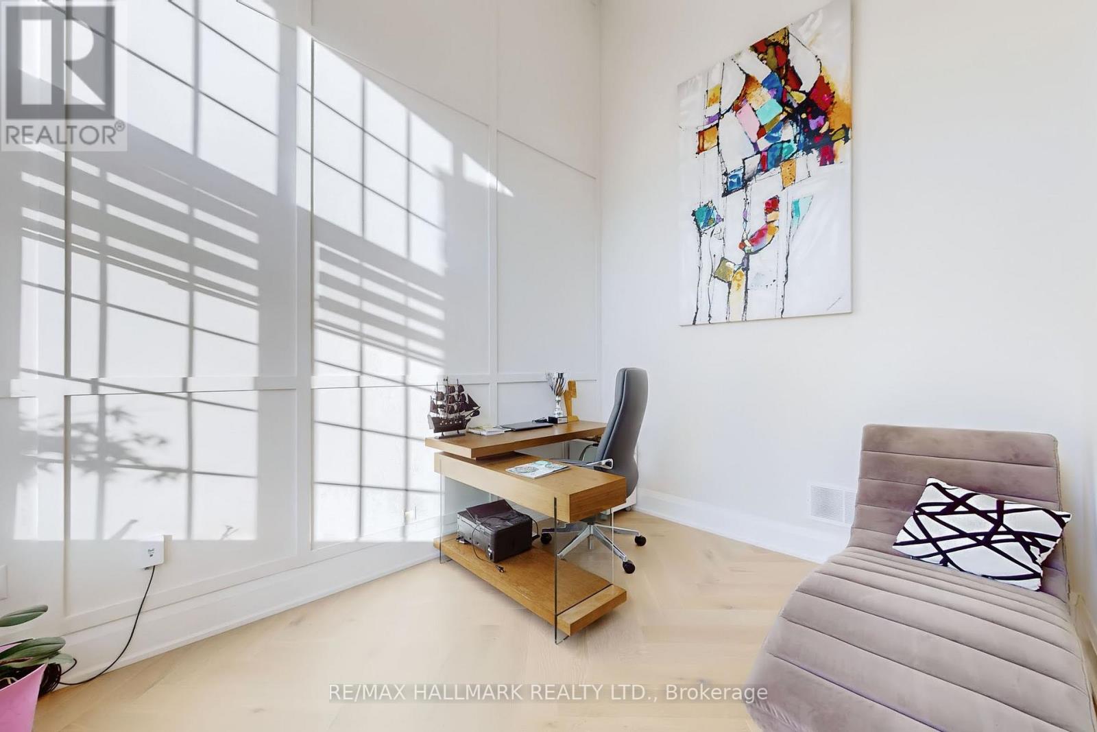 61 Strathgreen Lane, Georgina, Ontario  L4P 0J3 - Photo 8 - N12482277