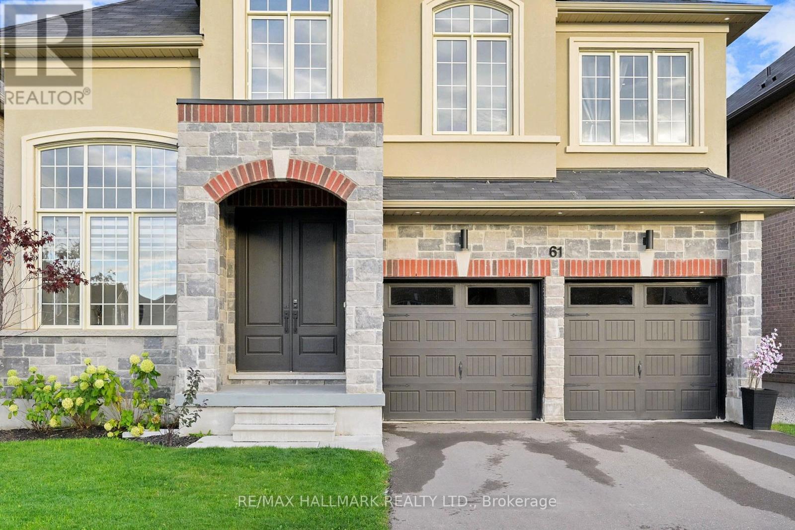 61 Strathgreen Lane, Georgina, Ontario  L4P 0J3 - Photo 4 - N12482277