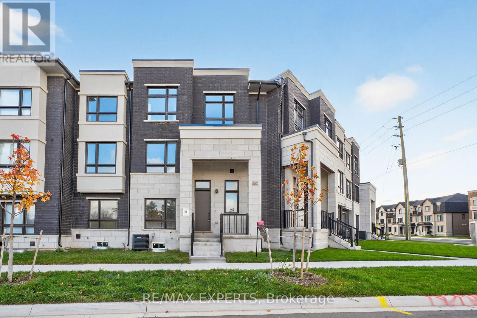 3082 HARASYM TRAIL, Oakville, Ontario