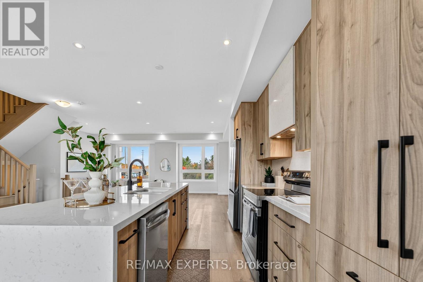 3082 Harasym Trail, Oakville, Ontario  L6M 5R2 - Photo 11 - W12492112