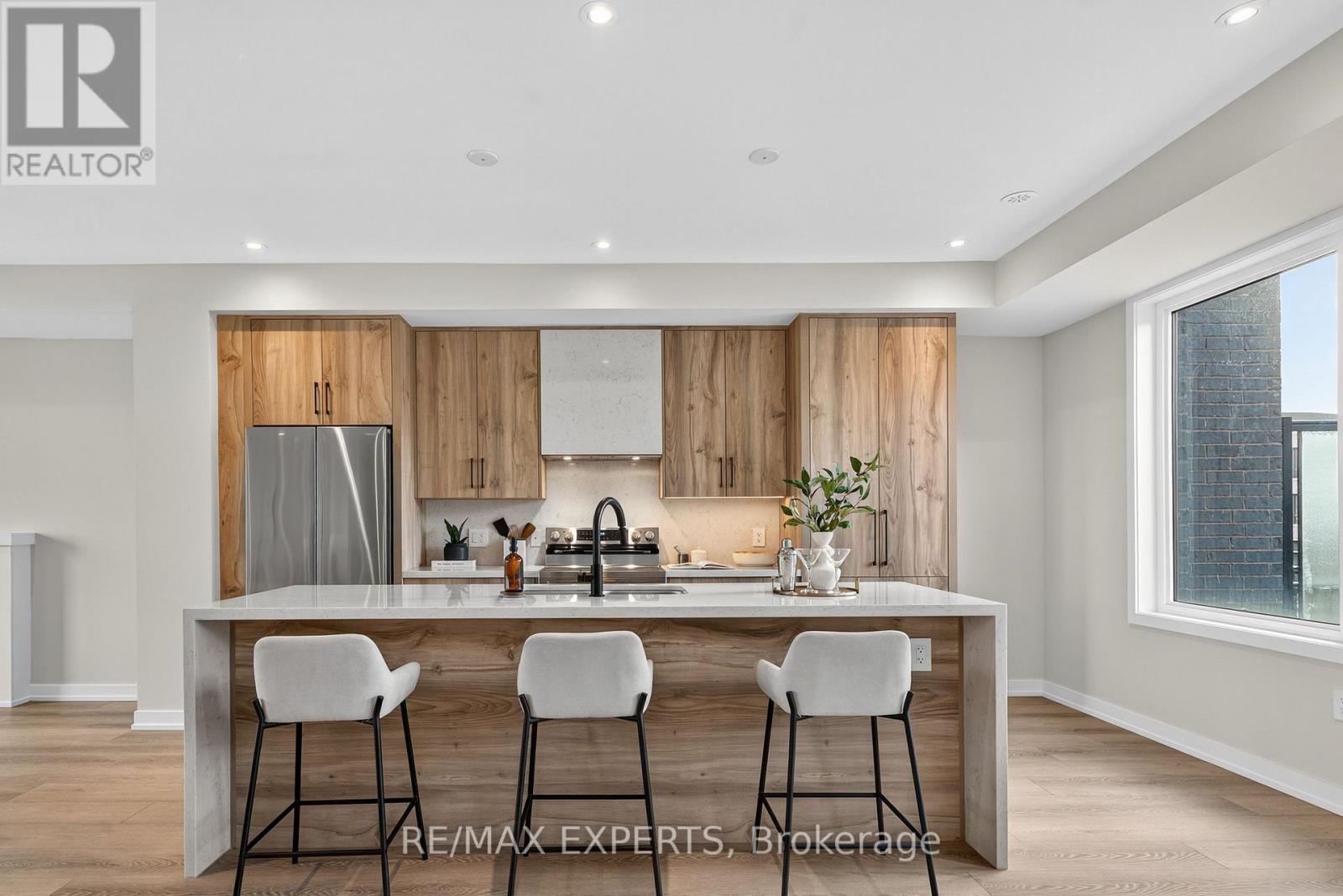 3082 Harasym Trail, Oakville, Ontario  L6M 5R2 - Photo 17 - W12492112