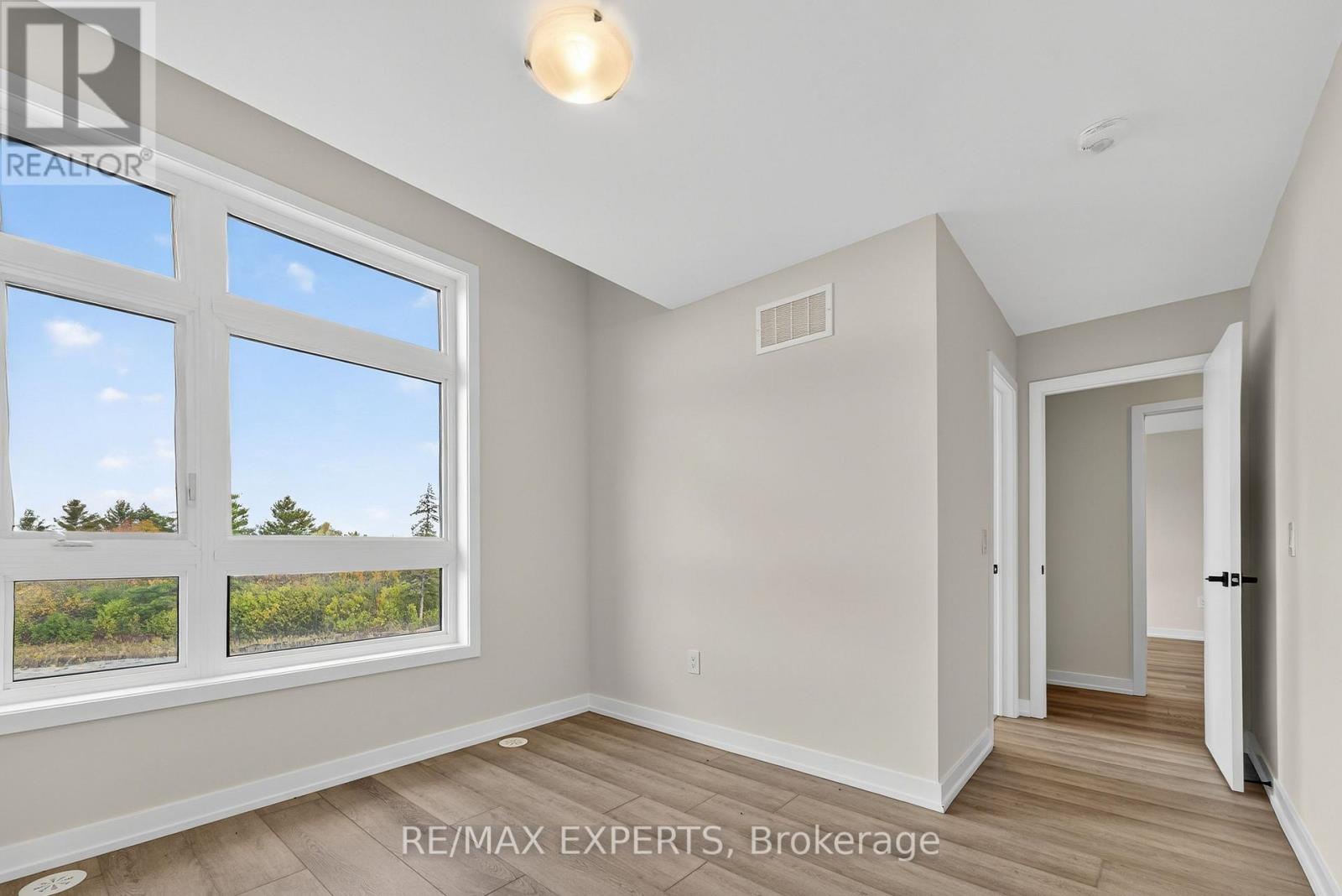 3082 Harasym Trail, Oakville, Ontario  L6M 5R2 - Photo 21 - W12492112