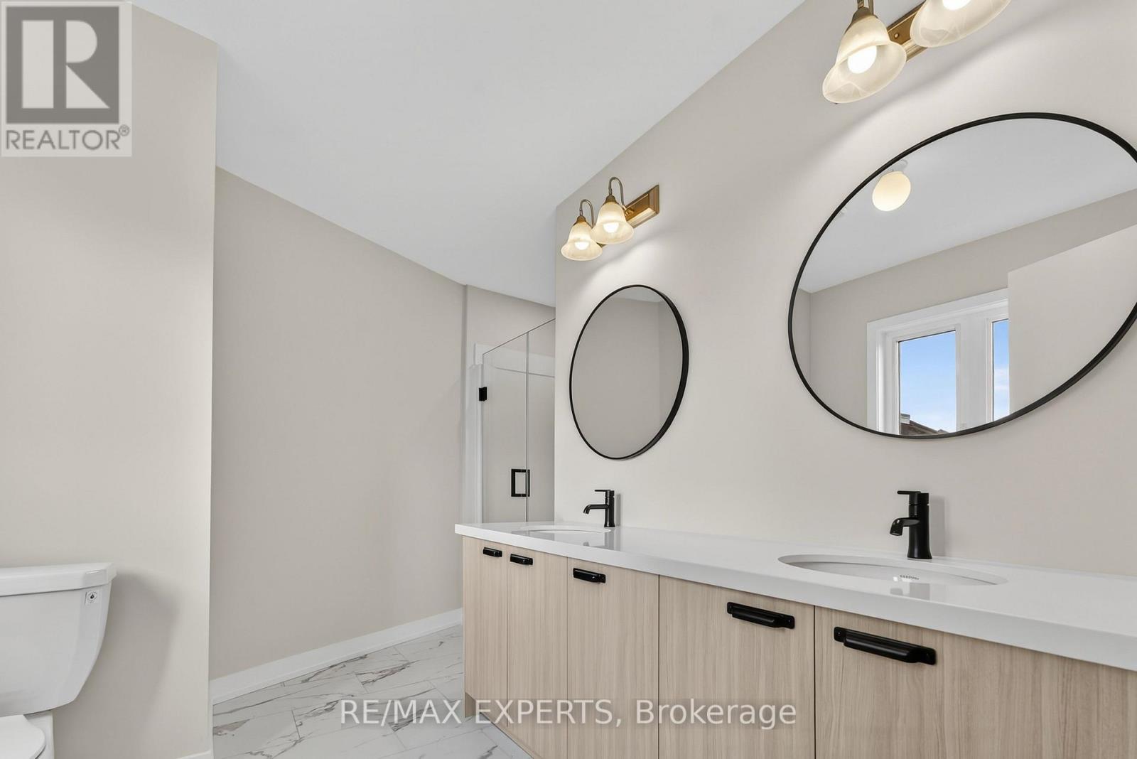 3082 Harasym Trail, Oakville, Ontario  L6M 5R2 - Photo 31 - W12492112