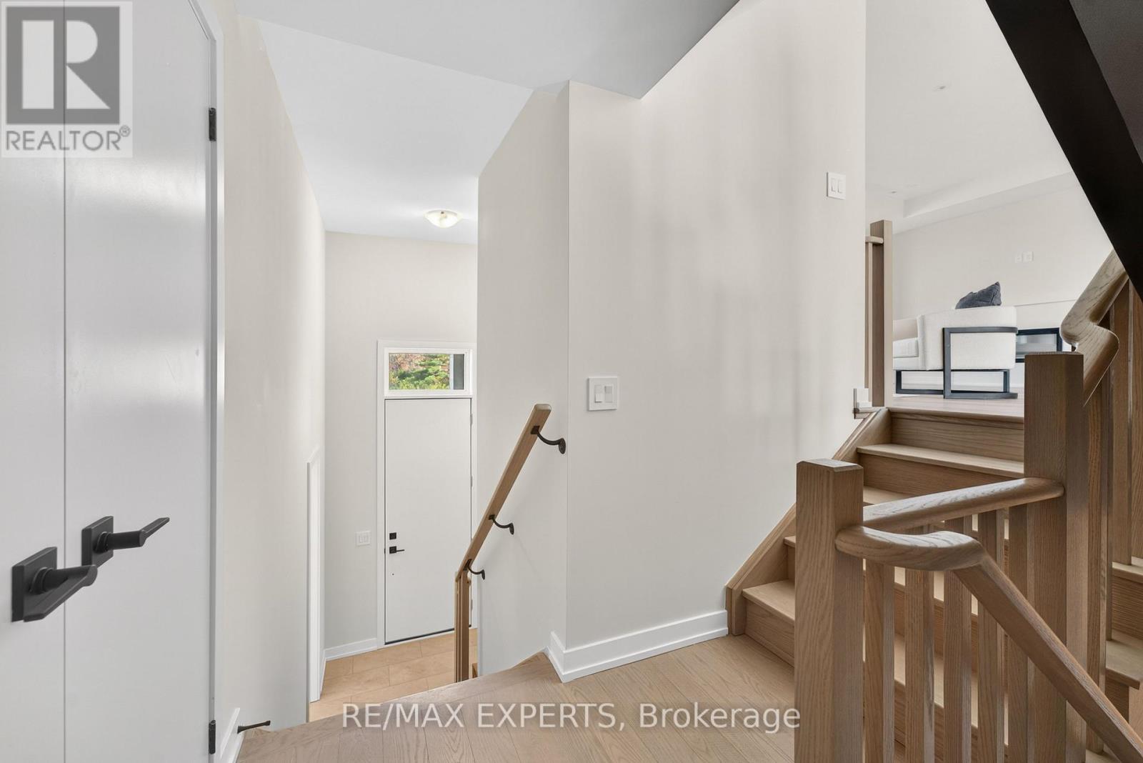 3082 Harasym Trail, Oakville, Ontario  L6M 5R2 - Photo 34 - W12492112