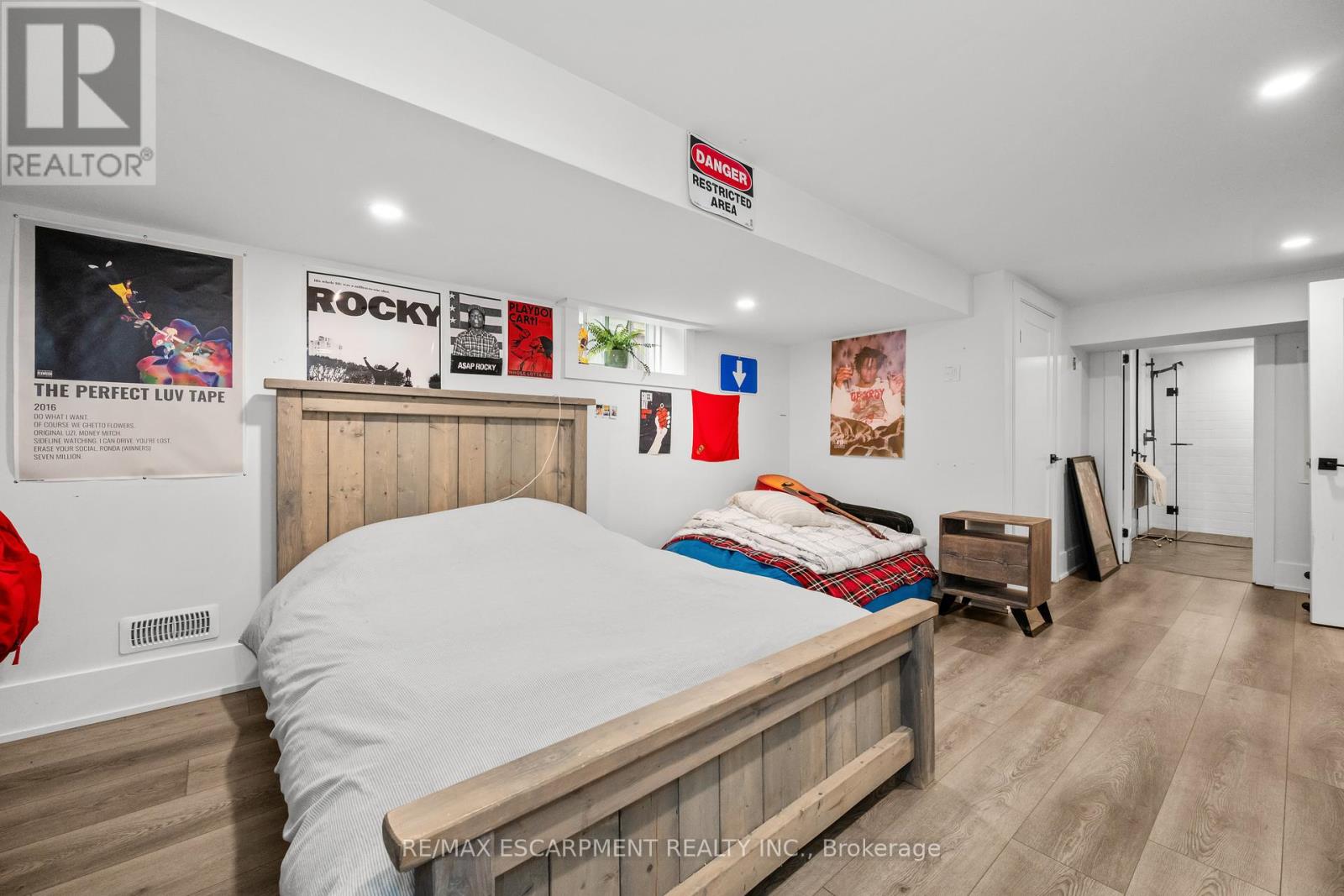 1390 Halifax Place, Burlington, Ontario  L7S 1J6 - Photo 29 - W12492118