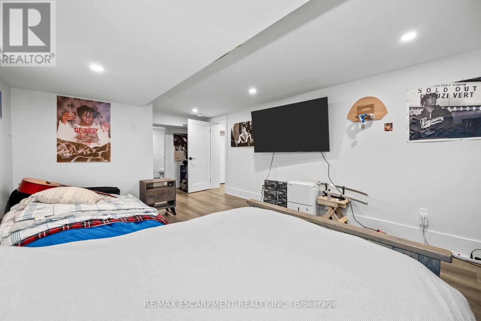 1390 Halifax Place, Burlington, Ontario  L7S 1J6 - Photo 30 - W12492118