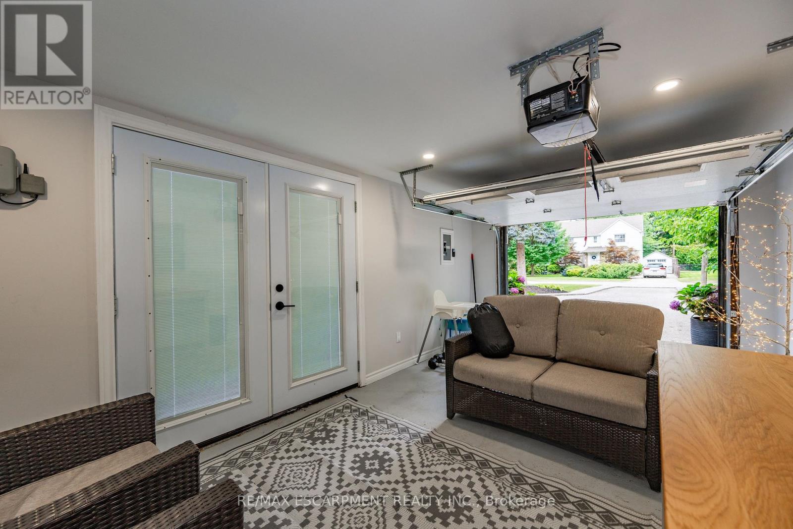 1390 Halifax Place, Burlington, Ontario  L7S 1J6 - Photo 45 - W12492118