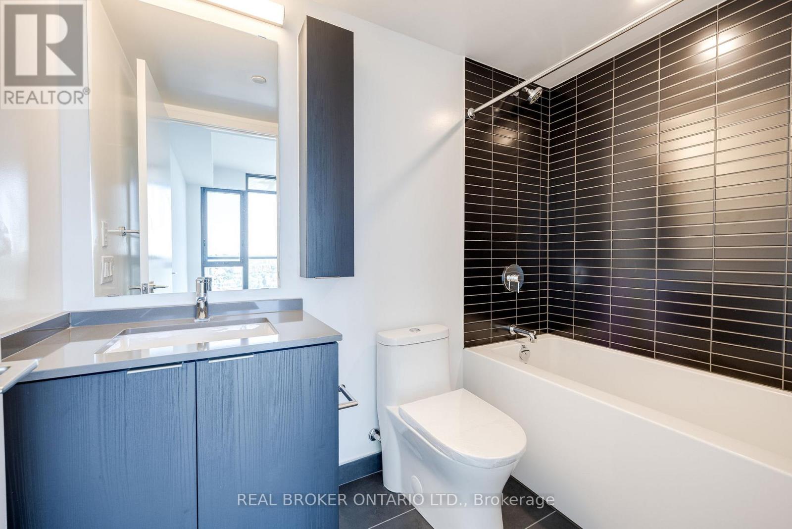 1602 - 86 Dundas Street E, Mississauga, Ontario  L5A 0B1 - Photo 27 - W12492160