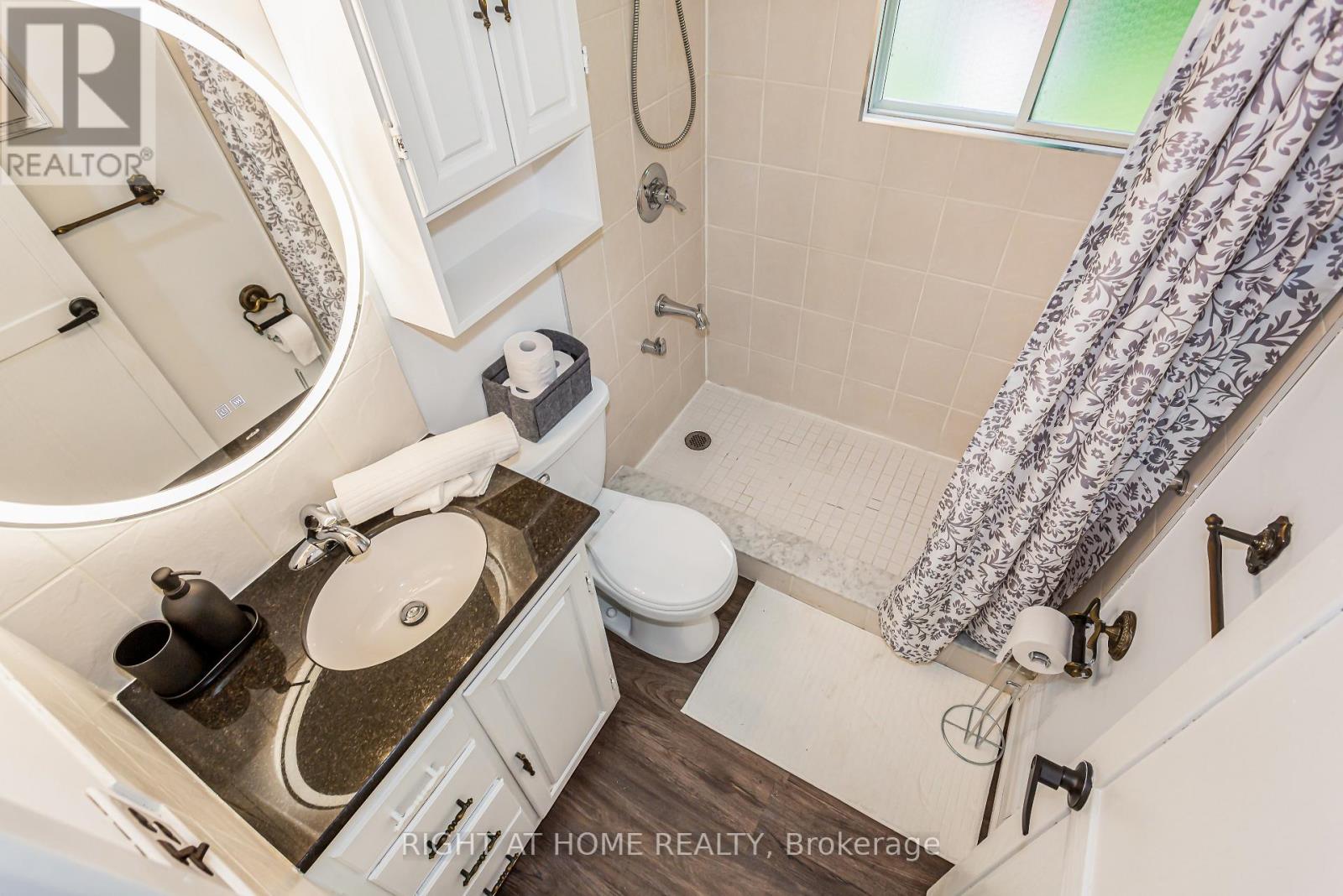 411 Maplehurst Avenue, Oakville, Ontario  L6L 4Y3 - Photo 16 - W12492180