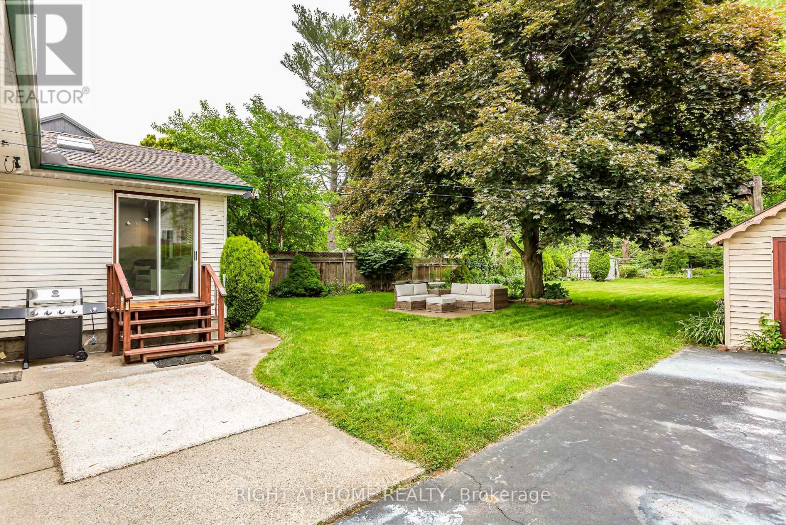 411 Maplehurst Avenue, Oakville, Ontario  L6L 4Y3 - Photo 26 - W12492180