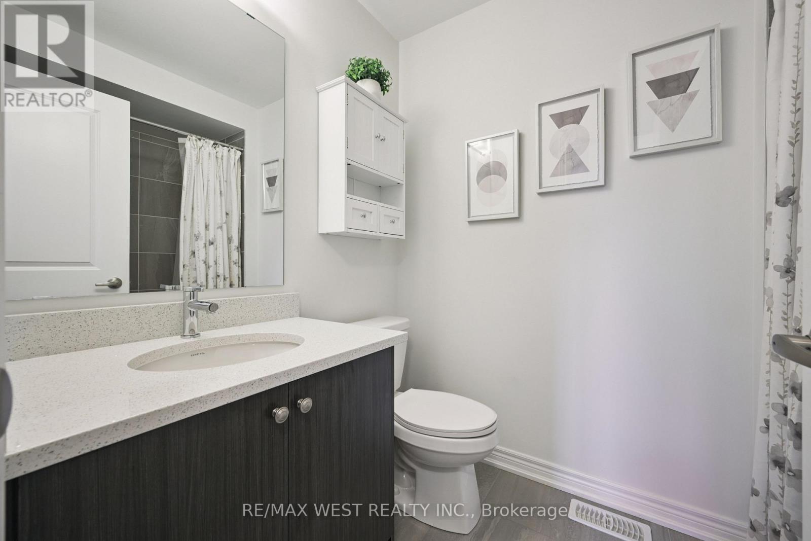 4 Clermiston Crescent, Brampton, Ontario  L6R 3W9 - Photo 13 - W12492190