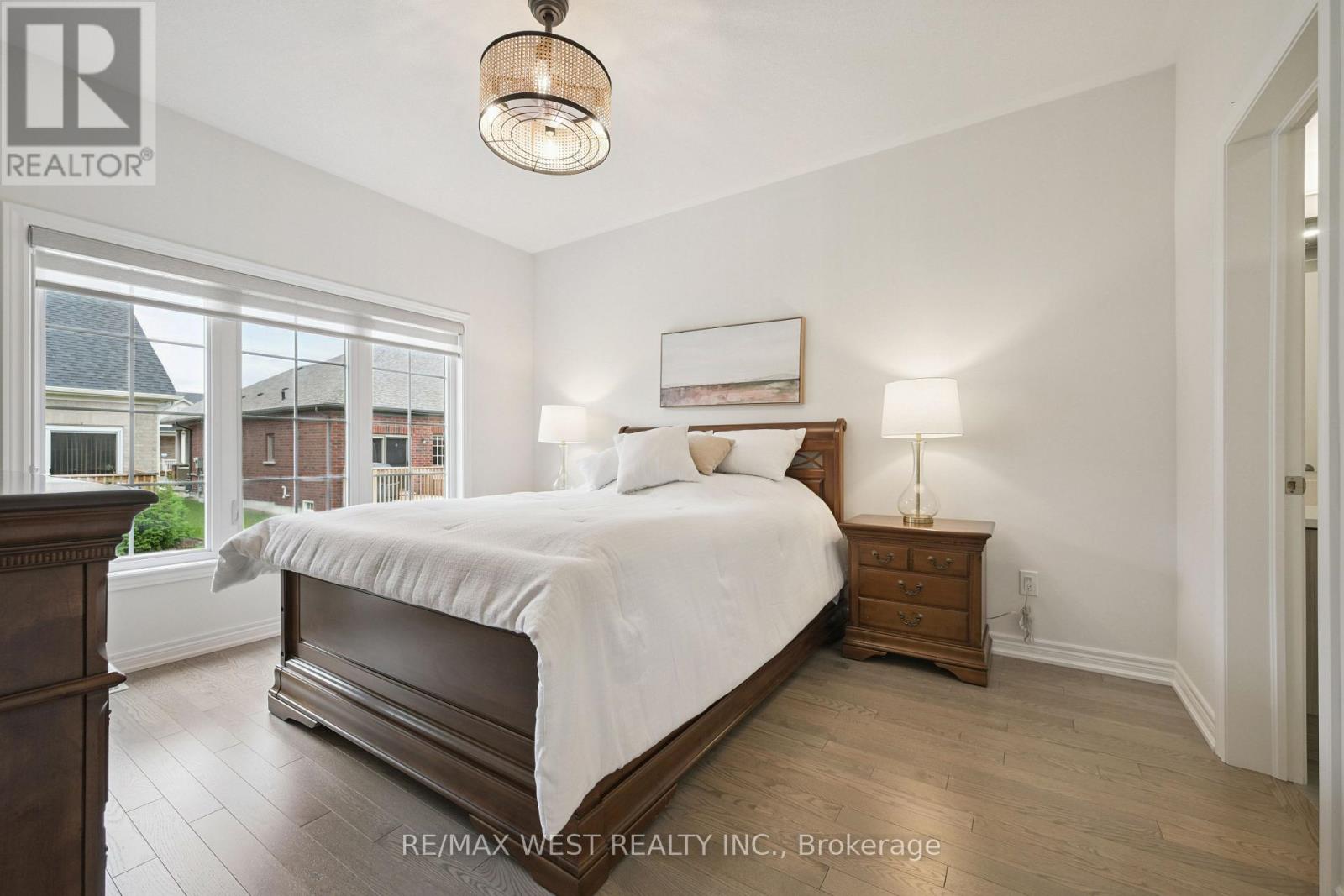 4 Clermiston Crescent, Brampton, Ontario  L6R 3W9 - Photo 7 - W12492190