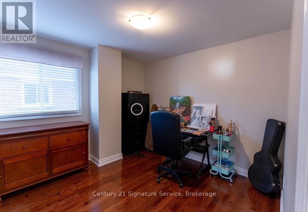 5580 Millbrook Lane, Mississauga, Ontario  L5M 3X9 - Photo 29 - W12492222