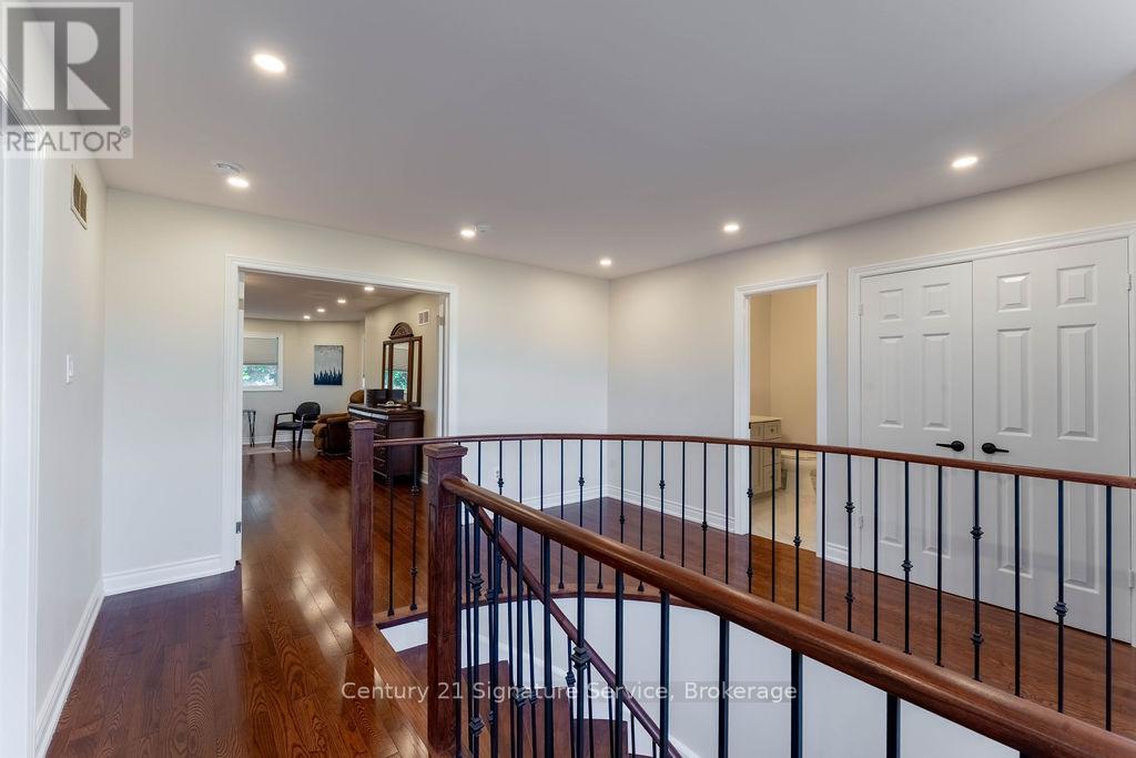 5580 Millbrook Lane, Mississauga, Ontario  L5M 3X9 - Photo 32 - W12492222